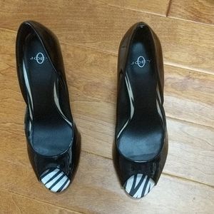 8.5 Black stiletto
